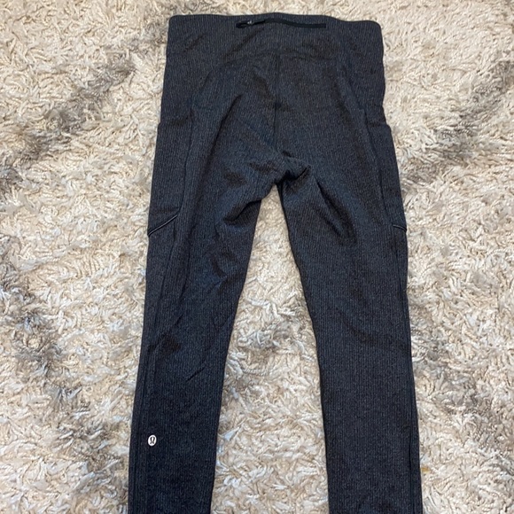 Lulu Lemon leggings - Picture 2 of 5